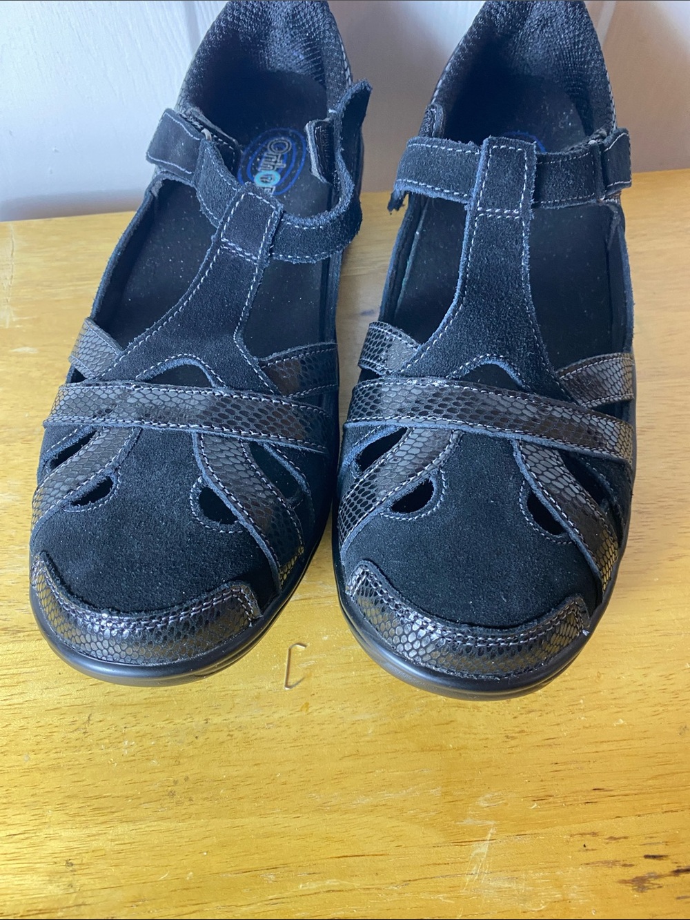 Orthofeet Juno Black Leather Suede Mary Jane Flats Adjustable Strap Size 7.5